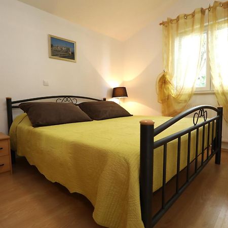 Apartments Salona Трогір Екстер'єр фото