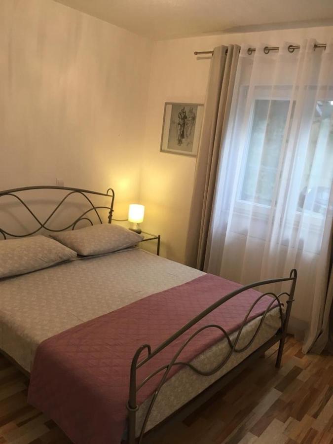 Apartments Salona Трогір Екстер'єр фото