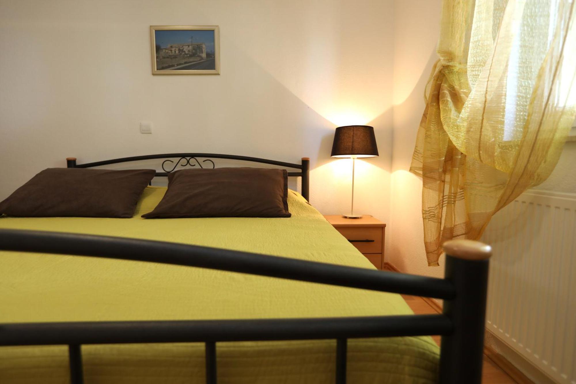 Apartments Salona Трогір Екстер'єр фото